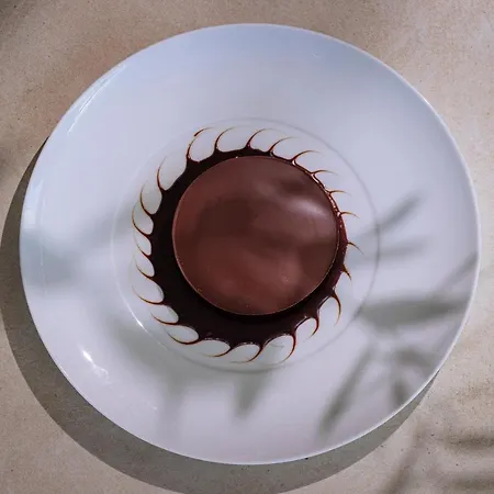 & Restaurant Alain Llorca